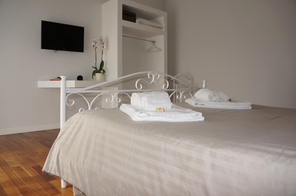 Lullymia Bed & Breakfast Crotone Ruang foto