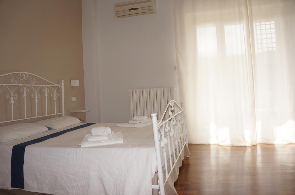 Lullymia Bed & Breakfast Crotone Bagian luar foto