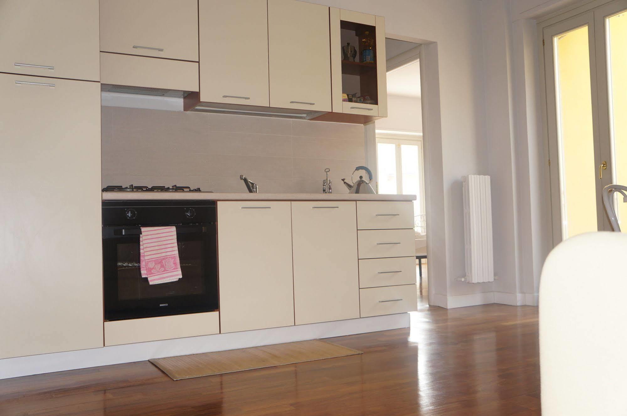 Lullymia Bed & Breakfast Crotone Bagian luar foto