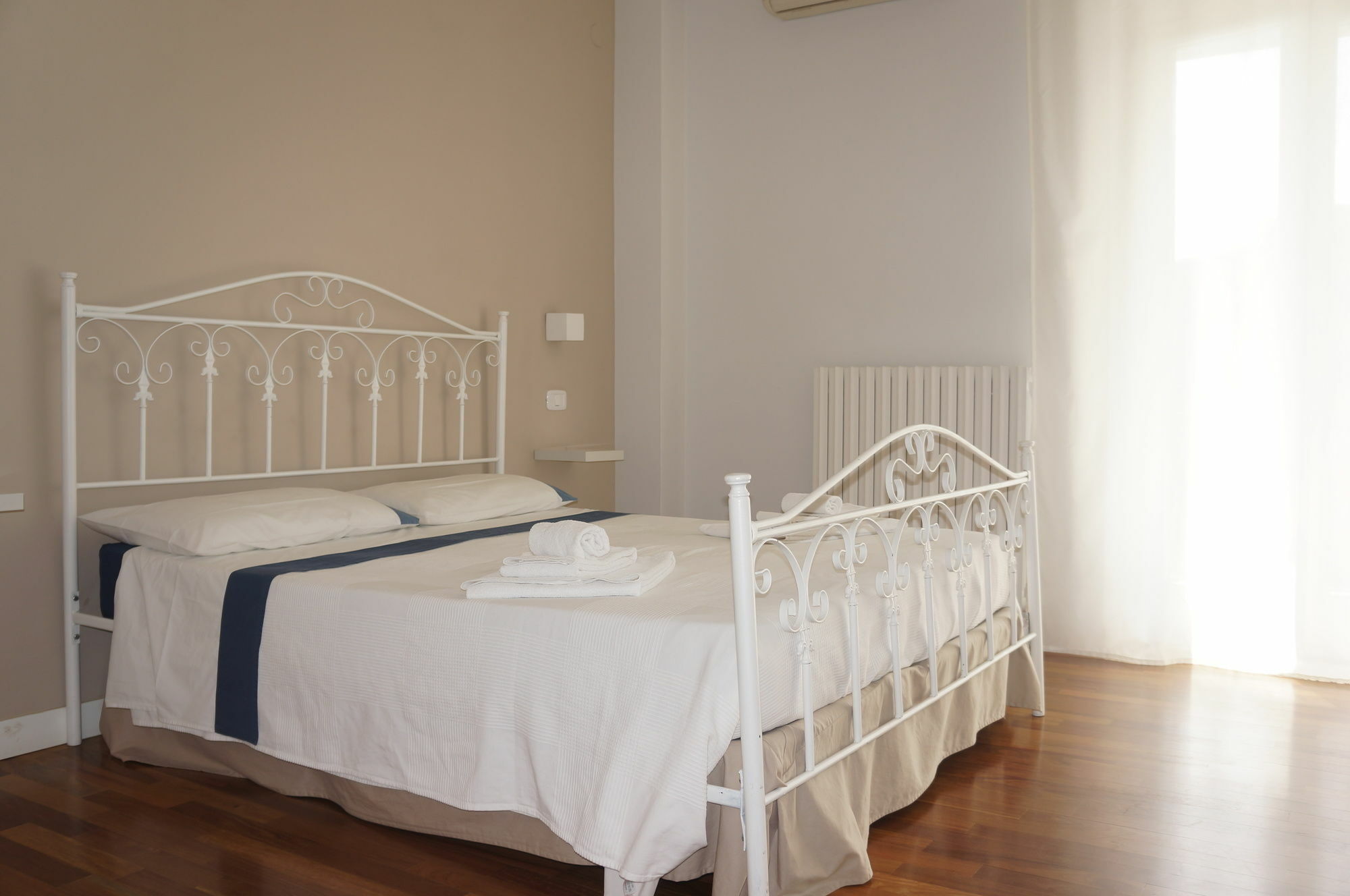 Lullymia Bed & Breakfast Crotone Bagian luar foto