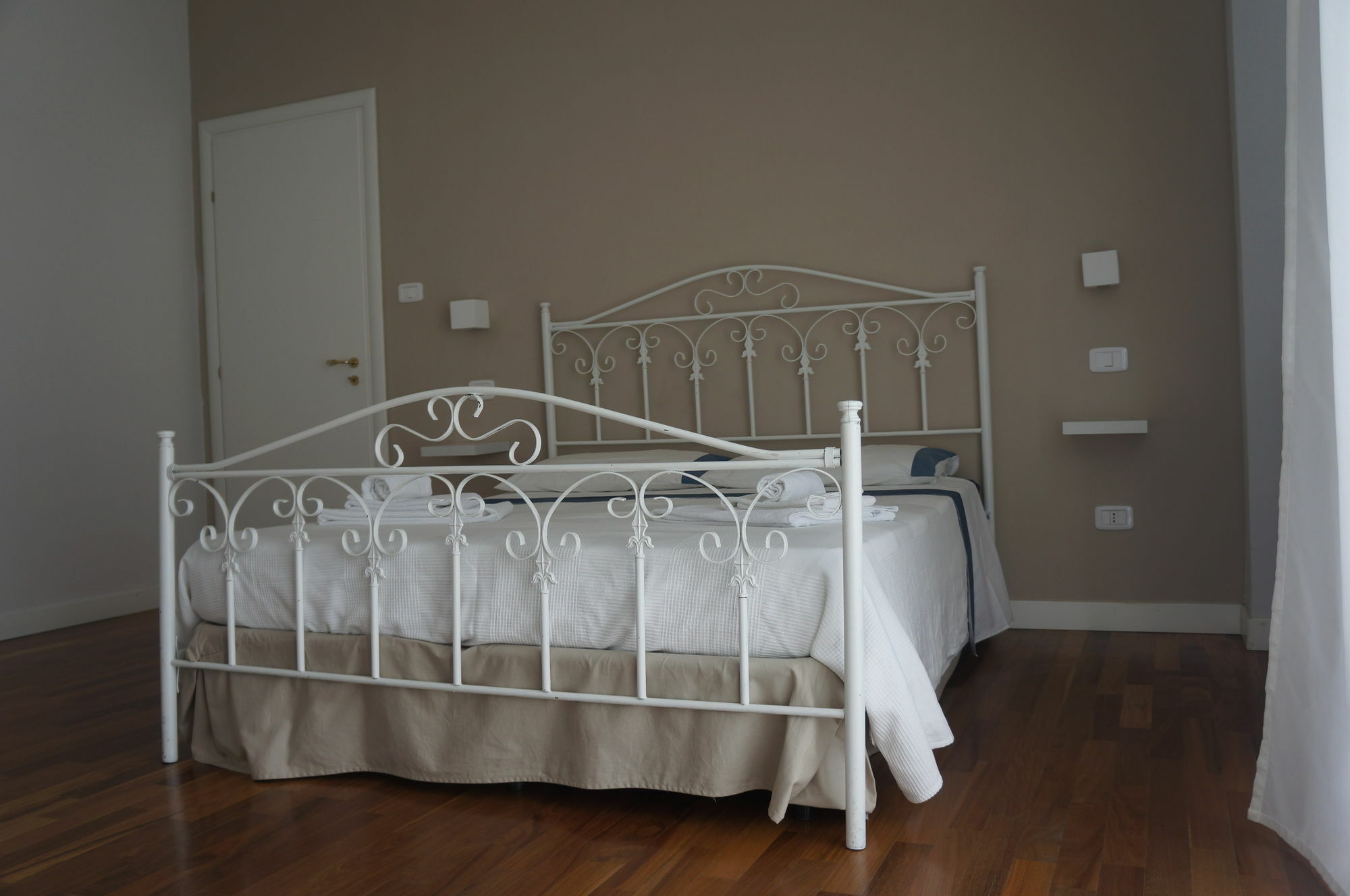 Lullymia Bed & Breakfast Crotone Bagian luar foto